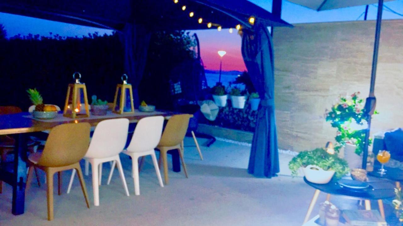 Villa Maris- Beachfront Villa With Exclusive Pool Podstrana Buitenkant foto