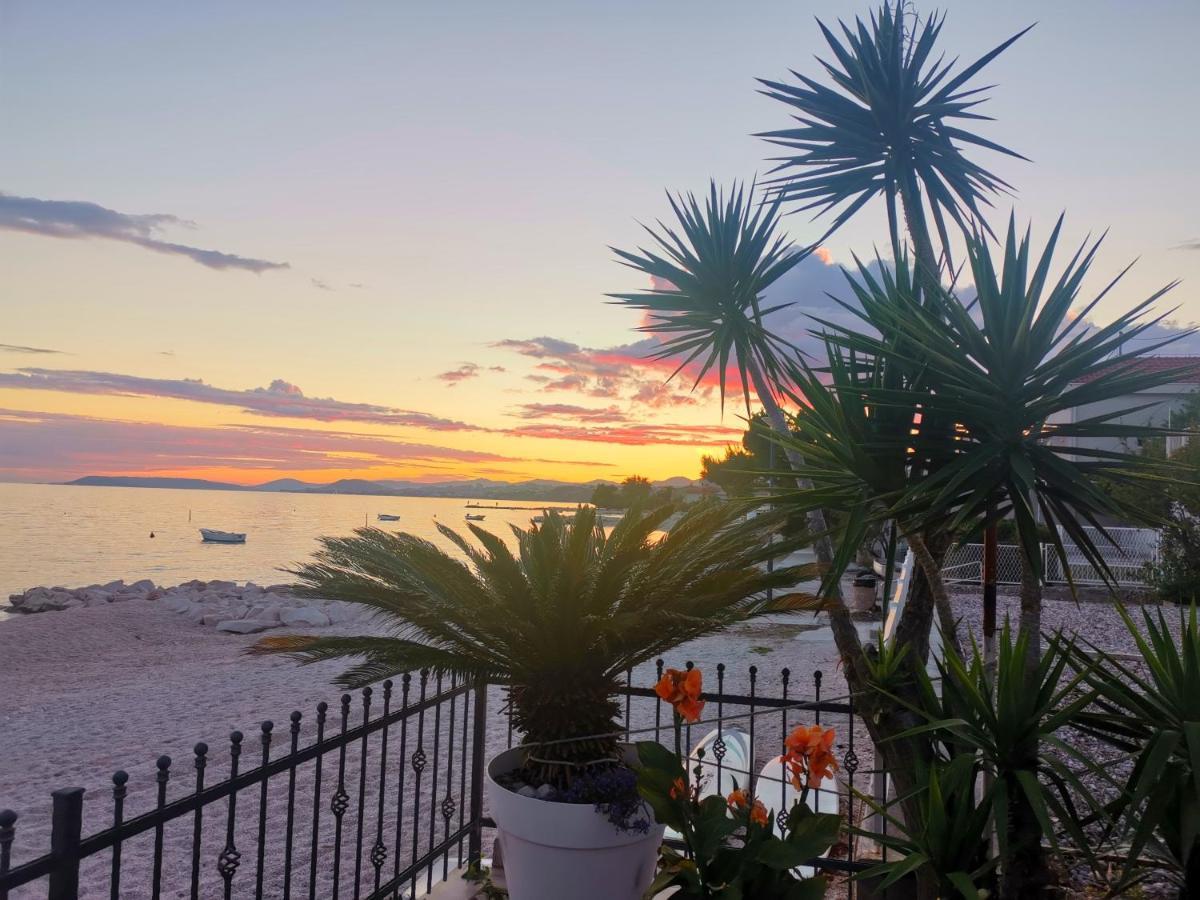 Villa Maris- Beachfront Villa With Exclusive Pool Podstrana Buitenkant foto